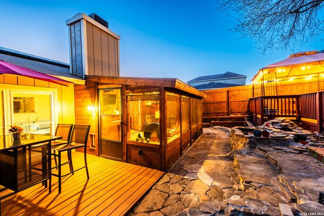 201 Crosswood, Universal City, TX 78148