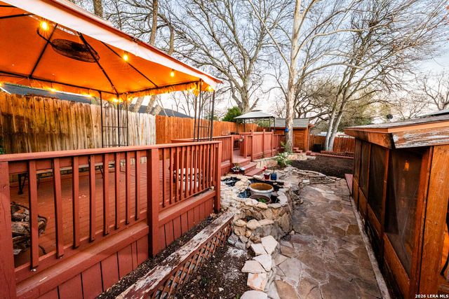 201 Crosswood, Universal City, TX 78148