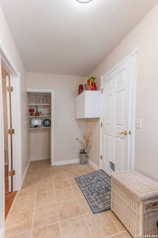 201 Crosswood, Universal City, TX 78148