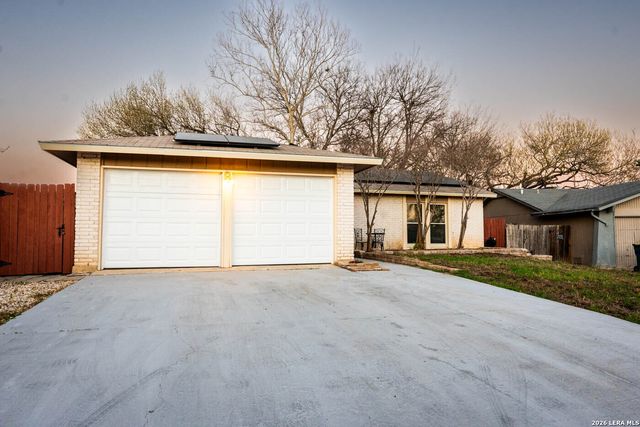 201 Crosswood, Universal City, TX 78148