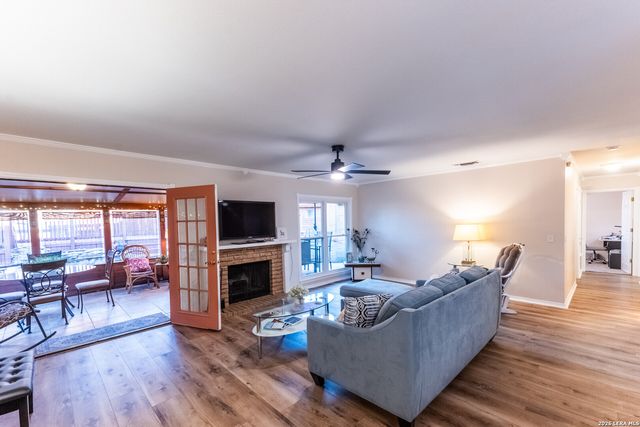 201 Crosswood, Universal City, TX 78148