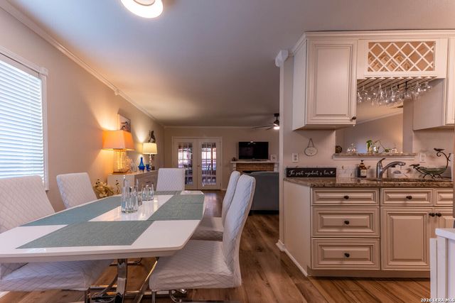 201 Crosswood, Universal City, TX 78148