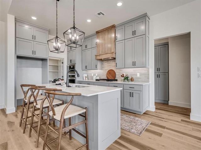 15504 Echo Park Drive, Edmond, OK 73013