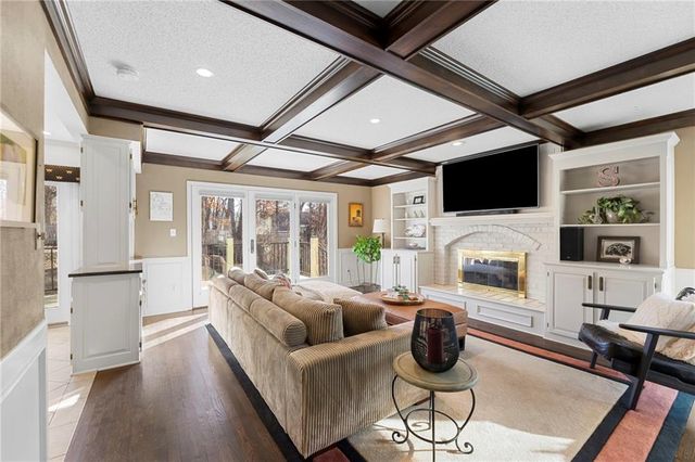 8041 Acuff Lane, Lenexa, KS 66215