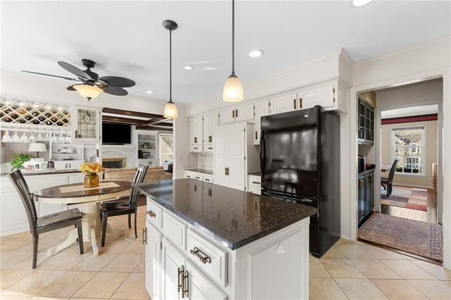 8041 Acuff Lane, Lenexa, KS 66215