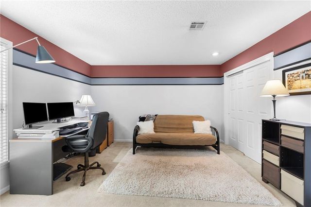 8041 Acuff Lane, Lenexa, KS 66215