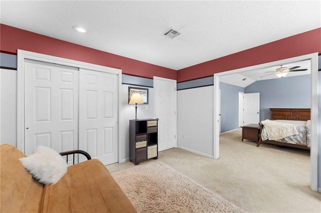 8041 Acuff Lane, Lenexa, KS 66215