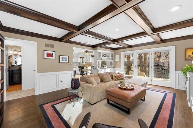 8041 Acuff Lane, Lenexa, KS 66215