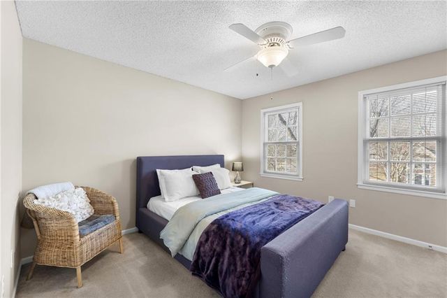 8041 Acuff Lane, Lenexa, KS 66215