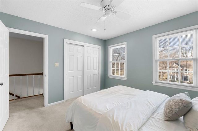 8041 Acuff Lane, Lenexa, KS 66215