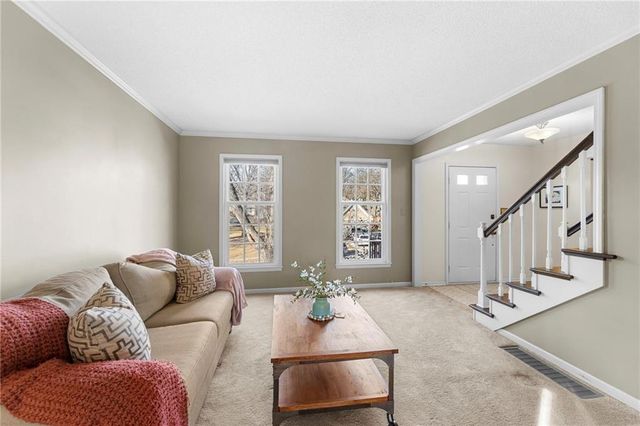 8041 Acuff Lane, Lenexa, KS 66215