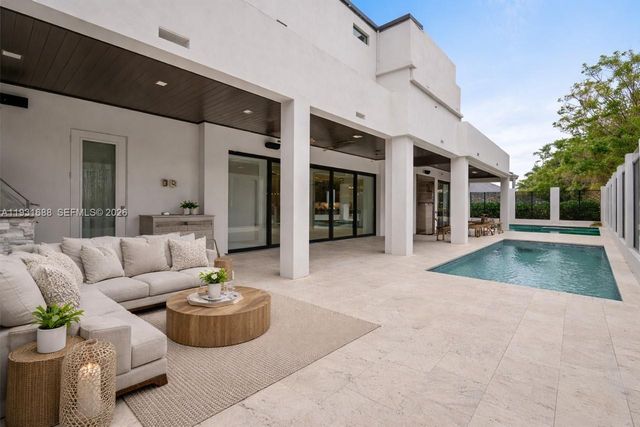 3800 Crayton Road, Naples, FL 34103