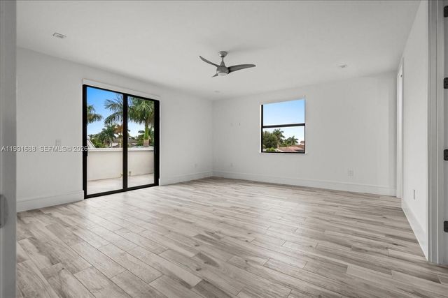 3800 Crayton Road, Naples, FL 34103