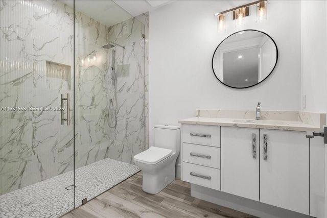 3800 Crayton Road, Naples, FL 34103
