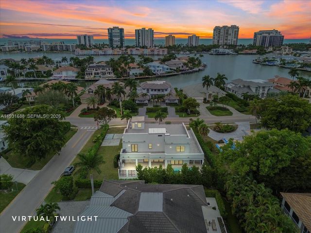 3800 Crayton Road, Naples, FL 34103