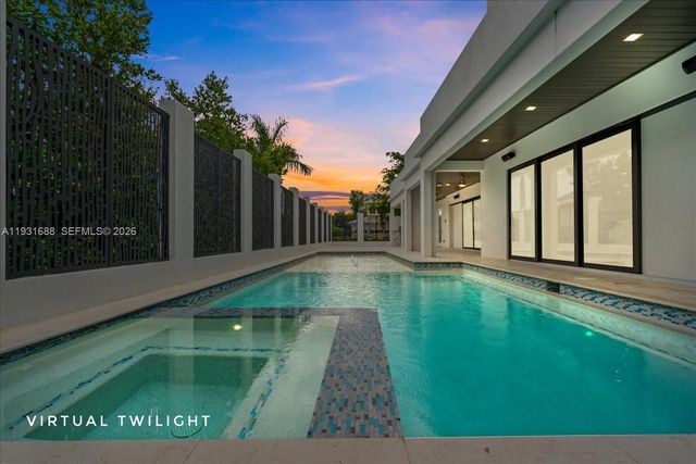 3800 Crayton Road, Naples, FL 34103