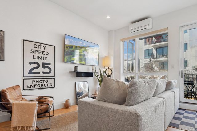 1009 Hancock Street 2R, Brooklyn, NY 11221