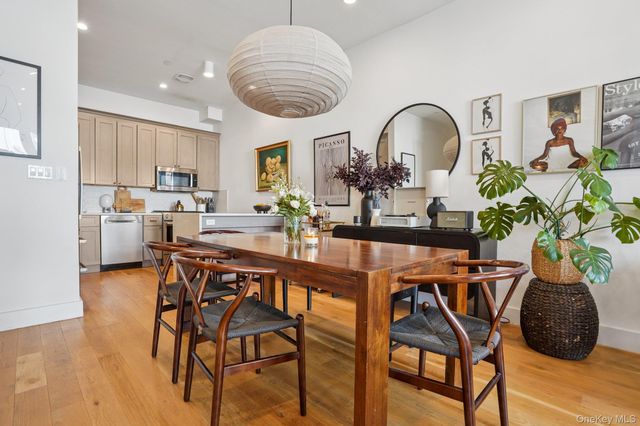 1009 Hancock Street 2R, Brooklyn, NY 11221