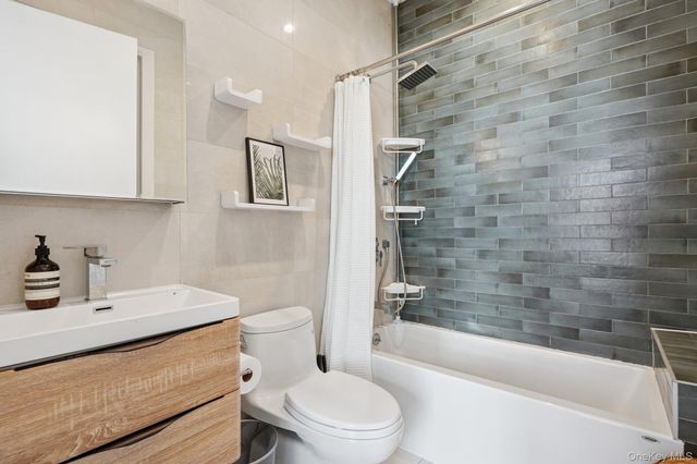 1009 Hancock Street 2R, Brooklyn, NY 11221