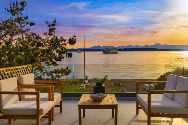 8917 Fauntleroy Way SW, Seattle, WA 98136