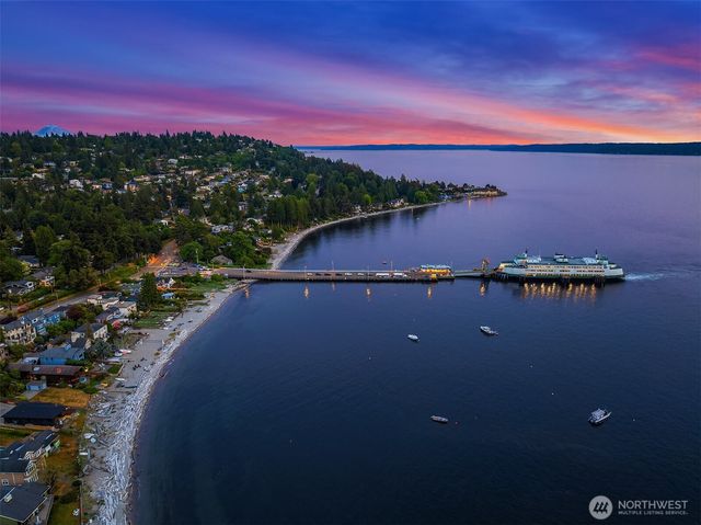 8917 Fauntleroy Way SW, Seattle, WA 98136