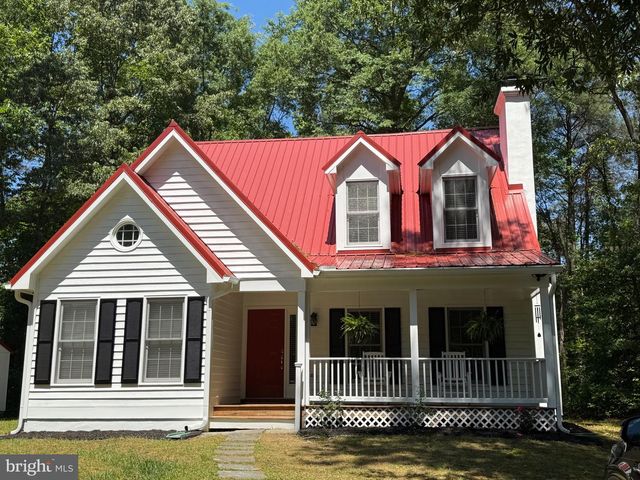 8376 SUMMERBEAM DR, King George, VA 22485