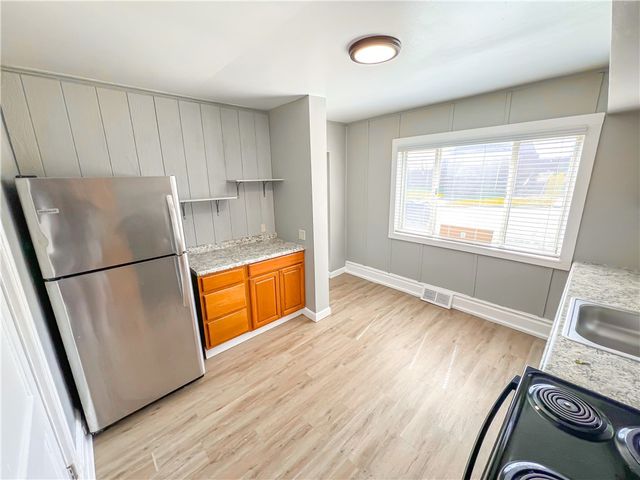 615 Broad St, City Of Washington, PA 15301