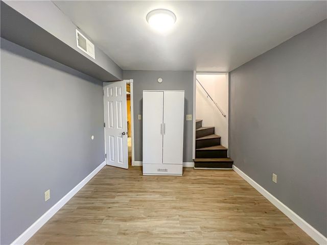 615 Broad St, City Of Washington, PA 15301