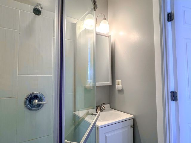 615 Broad St, City Of Washington, PA 15301