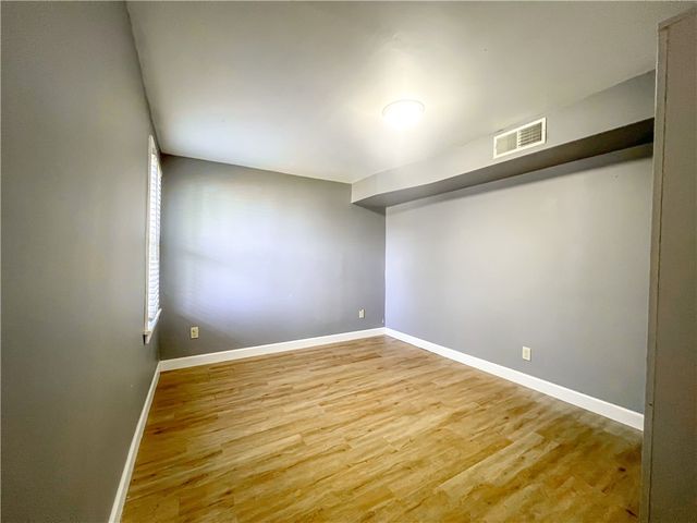 615 Broad St, City Of Washington, PA 15301