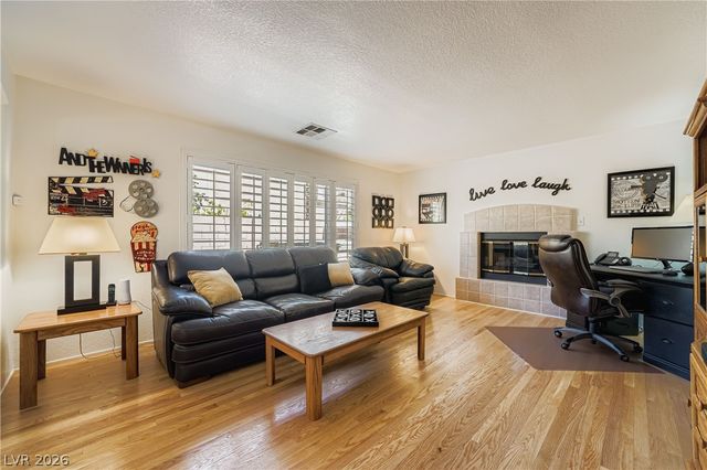 1720 Plata Pico Drive, Las Vegas, NV 89128