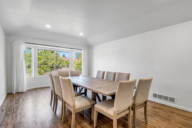 7656 N Hayston Avenue, Fresno, CA 93720