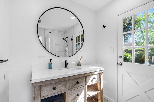 7656 N Hayston Avenue, Fresno, CA 93720