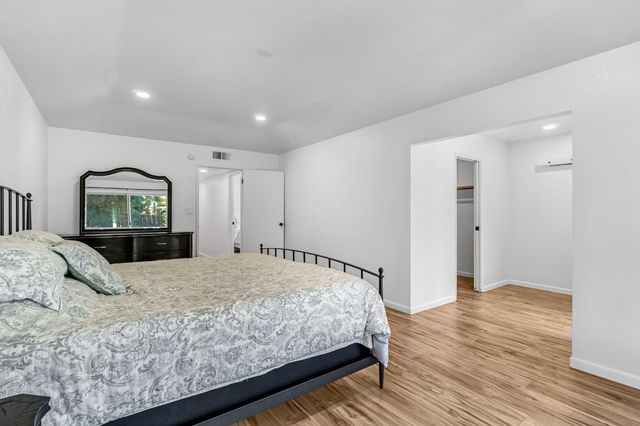 7656 N Hayston Avenue, Fresno, CA 93720