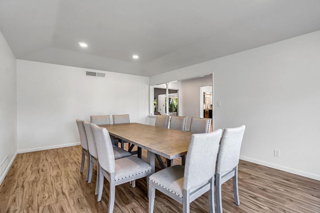 Image 20 of property listing at 7656 N Hayston Avenue, Fresno, CA 93720