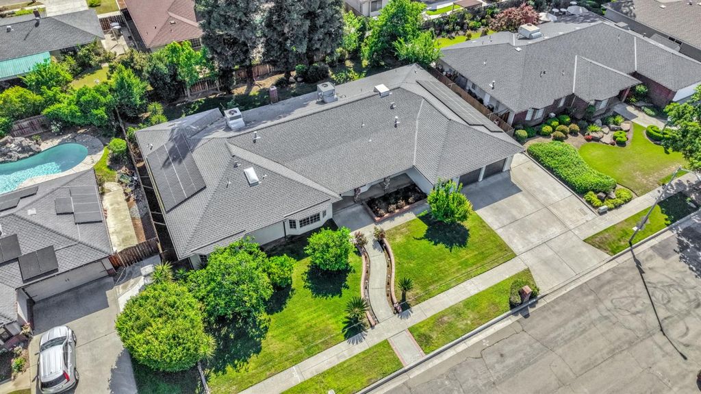 Image 48 of property listing at 7656 N Hayston Avenue, Fresno, CA 93720