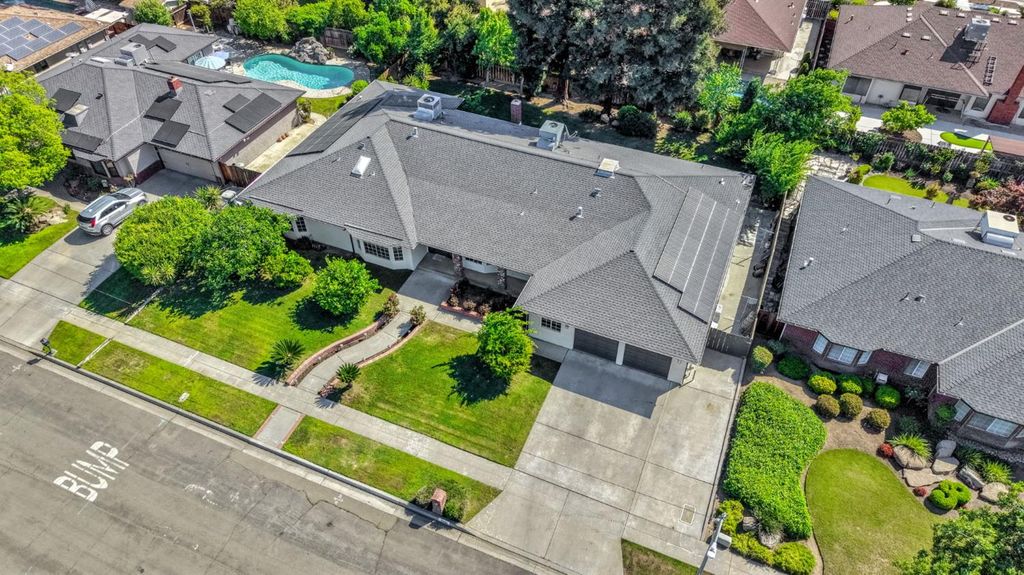 Image 49 of property listing at 7656 N Hayston Avenue, Fresno, CA 93720