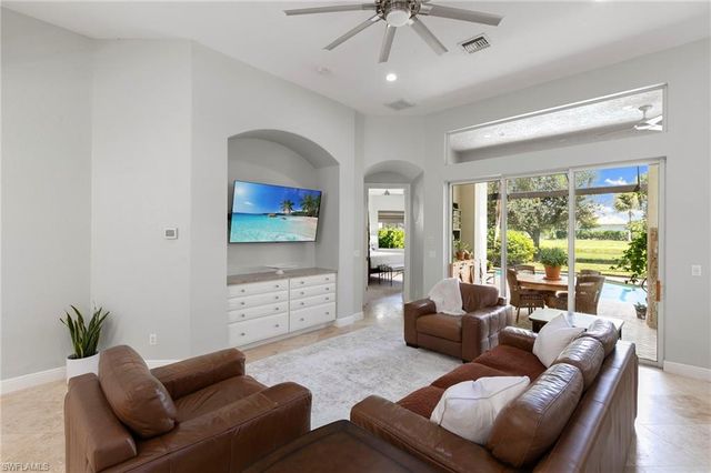 8956 Cherry Oaks TRL, Naples, FL 34114