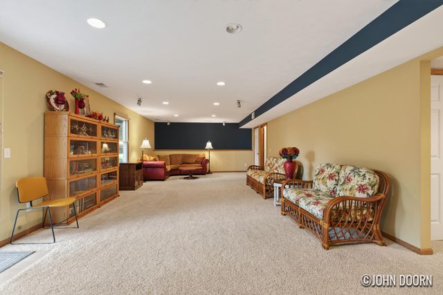 4808 Paramount Drive NE, Grand Rapids, MI 49525