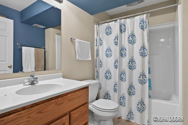 4808 Paramount Drive NE, Grand Rapids, MI 49525
