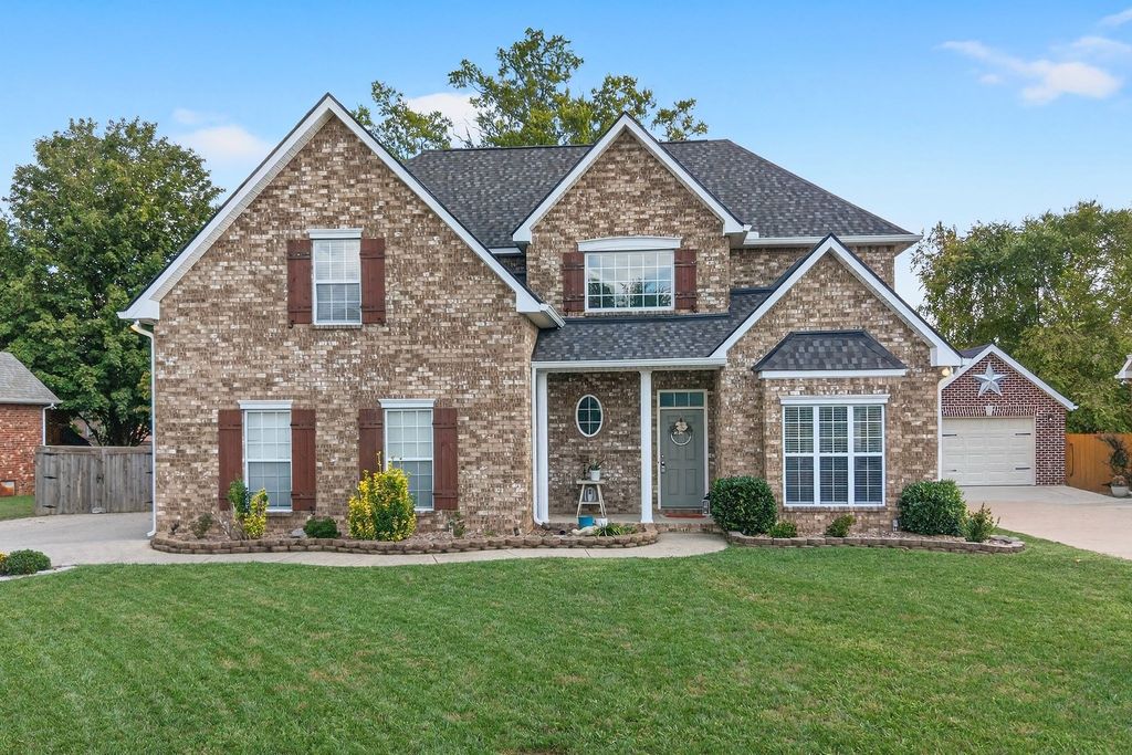 3017 Schoolside St, Murfreesboro, TN 37128