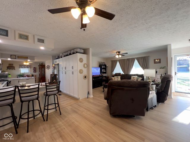 7674 Deerfield Drive, Greenfield, IN 46140