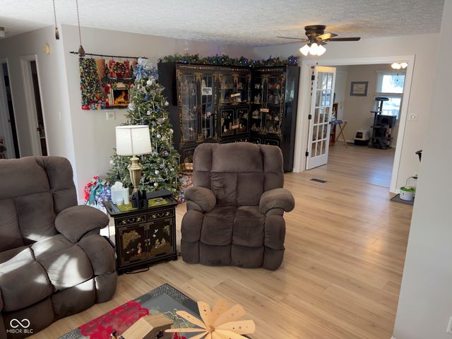 7674 Deerfield Drive, Greenfield, IN 46140