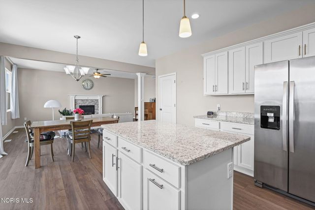199 Valley Hall Drive, Perrysburg, OH 43551