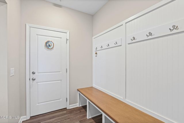 199 Valley Hall Drive, Perrysburg, OH 43551