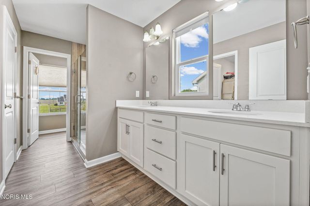 199 Valley Hall Drive, Perrysburg, OH 43551