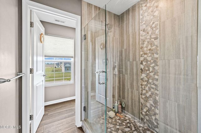 199 Valley Hall Drive, Perrysburg, OH 43551