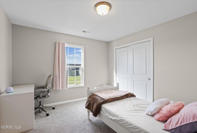 199 Valley Hall Drive, Perrysburg, OH 43551