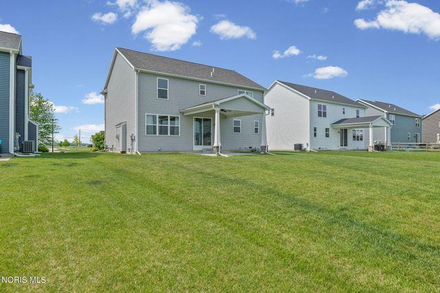 199 Valley Hall Drive, Perrysburg, OH 43551