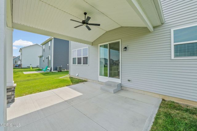 199 Valley Hall Drive, Perrysburg, OH 43551